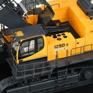 R1250-9 Excavator 1:32